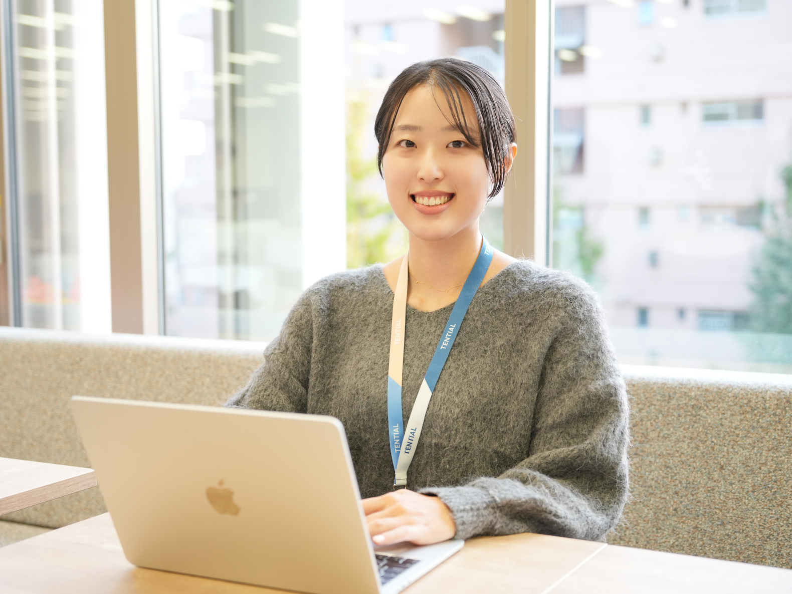 「挑戦の先にある可能性」1年目で“会社の顔”を任された新卒の原動力