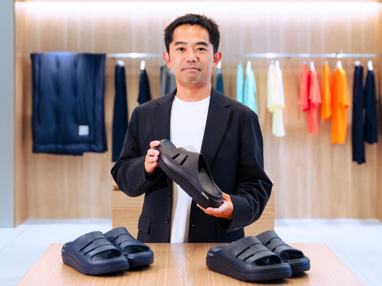 スポーツでもファッションでもない。コンディショニングを切り口にフットウェアを再定義する